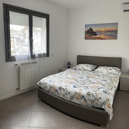 Apartamento Dolcecasaleogiu Con Parcheggio Coperto Gratuito Vitinia Exterior foto